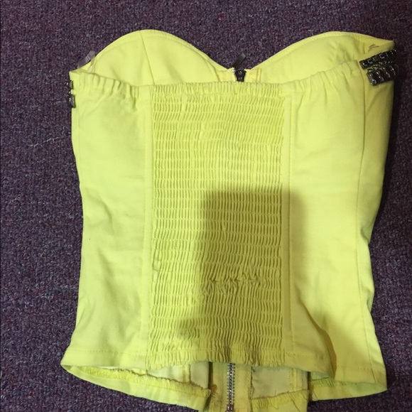 Yellow top - Picture 3 of 4